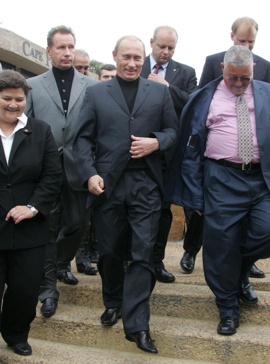 Vladimir Putin on a visit to North Africa in 2006. Behind him on the left is Viktor Zolotov, then his head of security. Photo: Konstantin ZAVRAZHIN / Gamma-Rapho / Getty Images