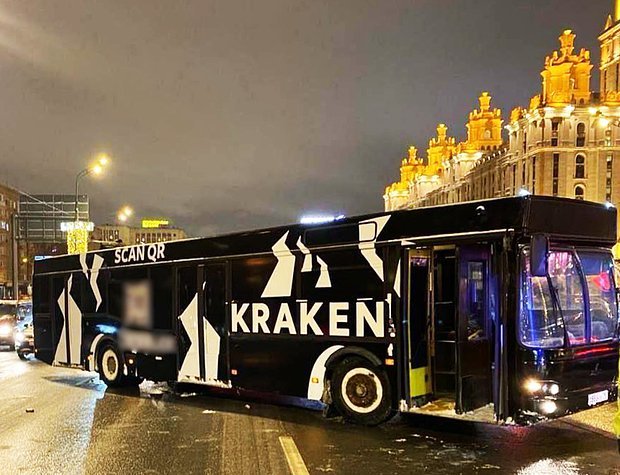 Автобус Kraken на Кутузовском проспекте в Москве